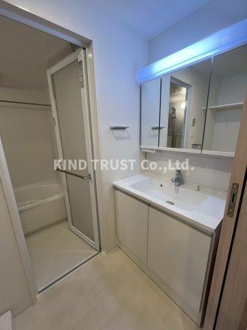 洗面設備　広い洗面スペース