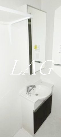 洗面設備　独立洗面台です。