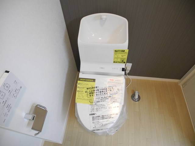 トイレ　※別号室の写真になります※