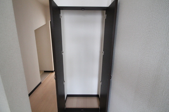 収納　※別部屋の写真です