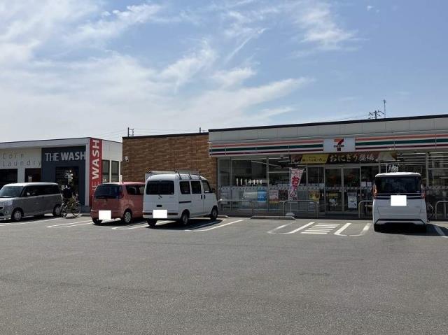 コンビニ　セブンイレブン（コンビニ）まで156m