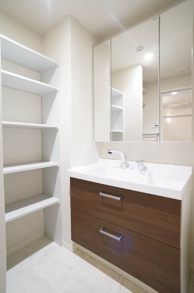 洗面設備　洗面化粧台