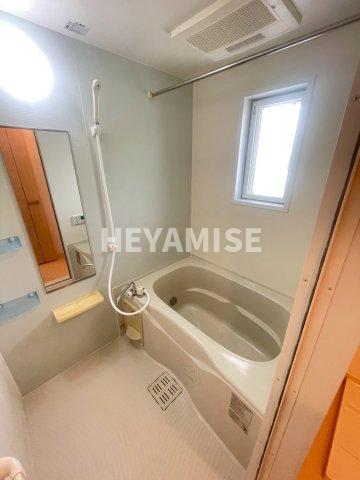 バス・シャワールーム　※室内画像は類似物件のもの