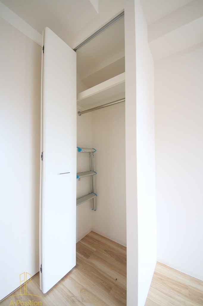 収納　セレニテ桜川駅前プリエ