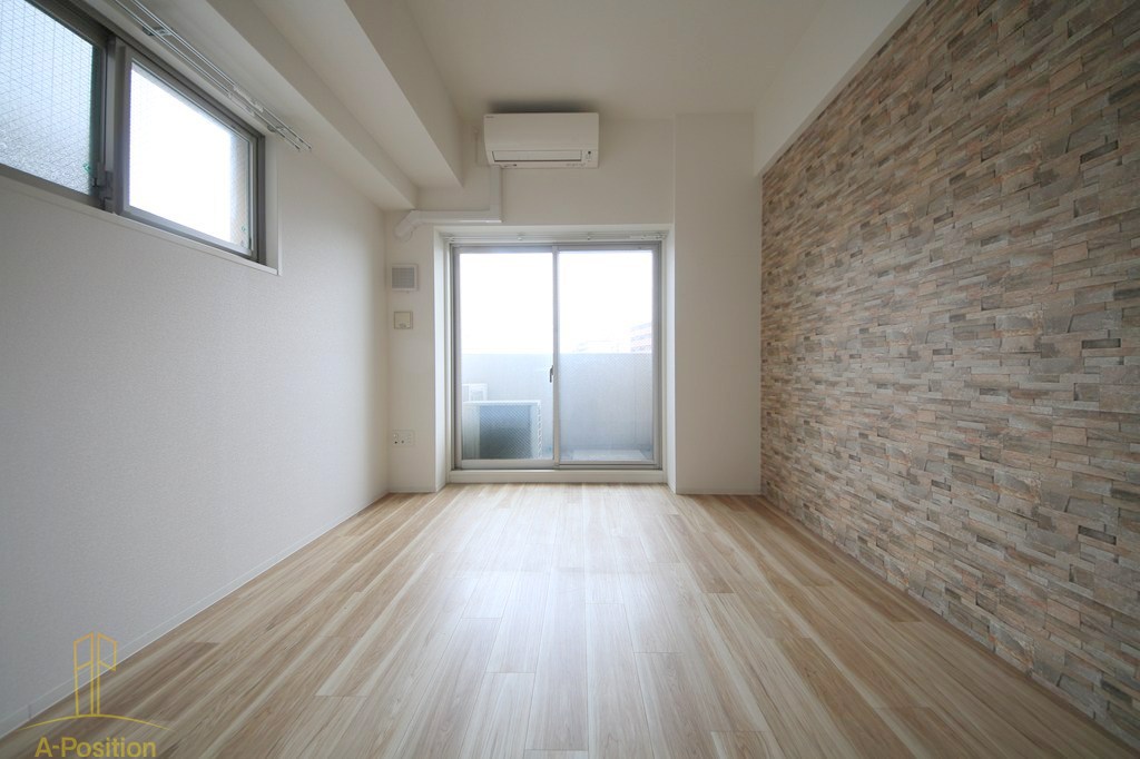 居室・リビング　セレニテ桜川駅前プリエ