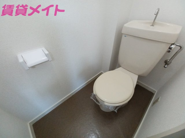 トイレ　同物件別室の画像です