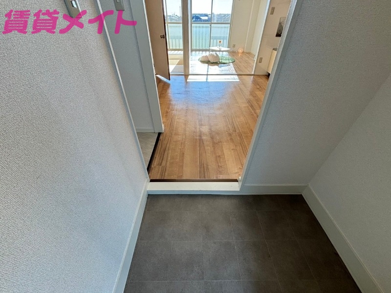 玄関　同物件別室の画像です