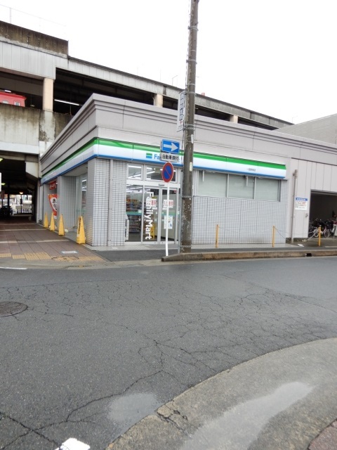 コンビニ　ファミリーマートエスタシオ名鉄一宮駅店（コンビニ）まで253m