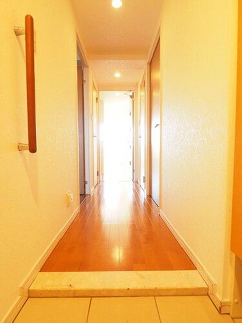 玄関　収納豊富なシューズボックスです♪