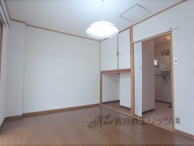 居室・リビング　洋室