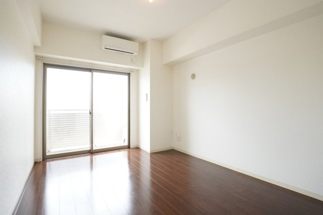 居室・リビング　内観1