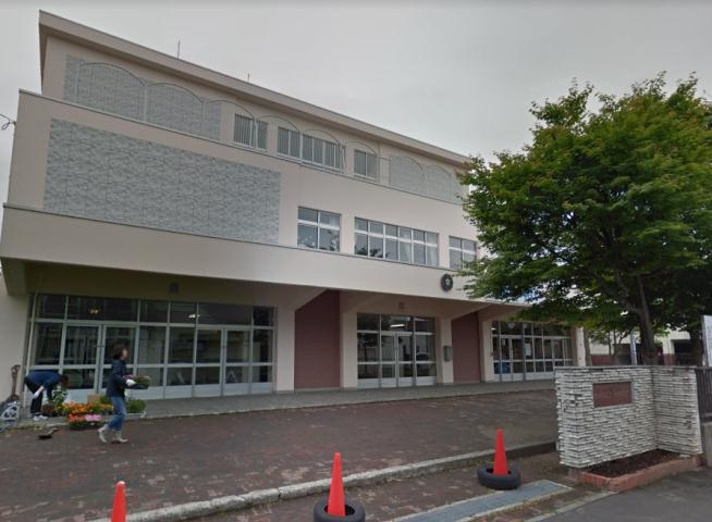 中学校　北陽中学校（中学校）まで264m