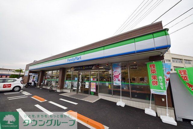 コンビニ　ファミリーマート瀬谷本郷店（コンビニ）まで250m