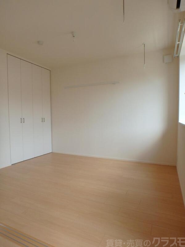 その他部屋・スペース　５．５帖の洋室です、寝室としてお使い下さい