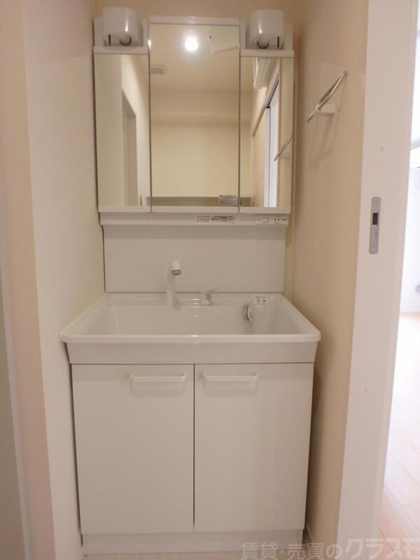 洗面設備　嬉しいシャンプードレッサー