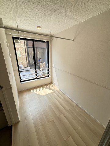 バルコニー　※同タイプ写真になります