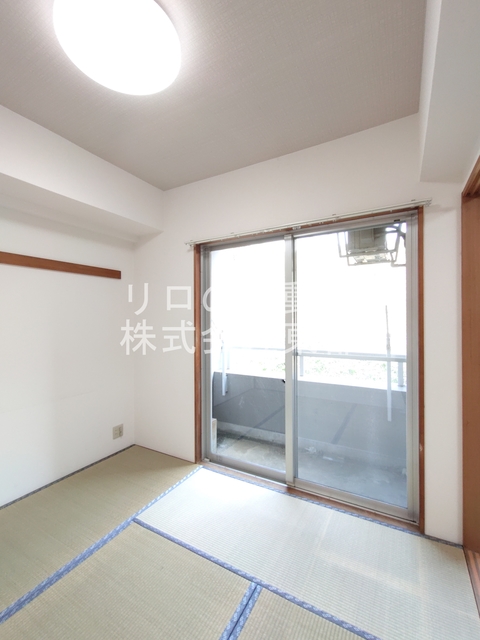 収納　衣類や小物整理がラクラク♪高さのあるクローゼット！