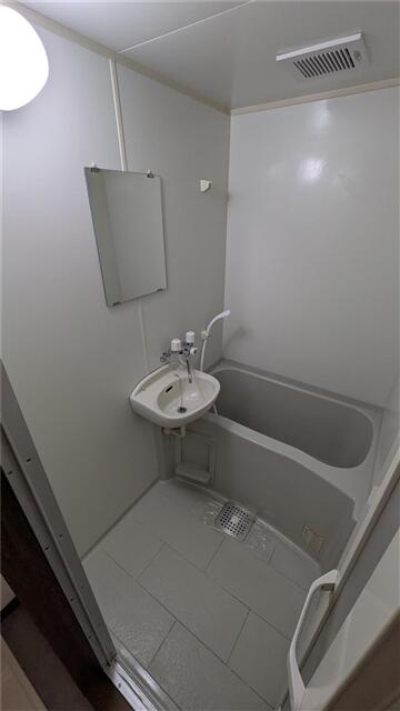 バス・シャワールーム　他部屋参考写真になります。