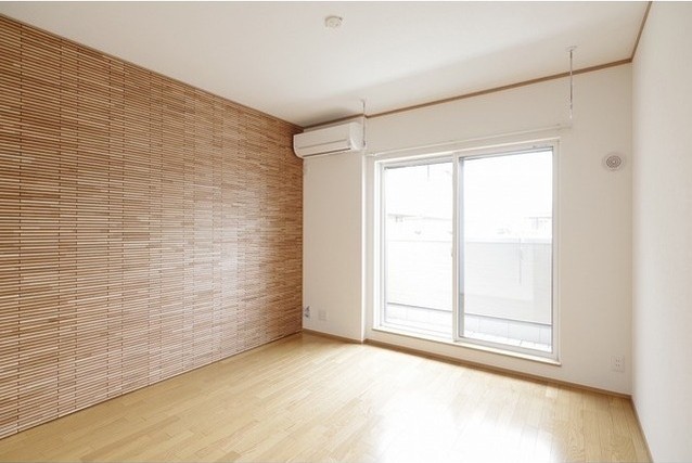 居室・リビング　使いやすい形の為、レイアウトを楽しめます♪