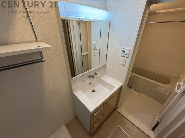 洗面設備　洗面所内に洗濯機置き場あり☆