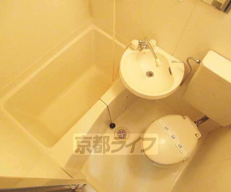 バス・シャワールーム　キレイなお風呂です！