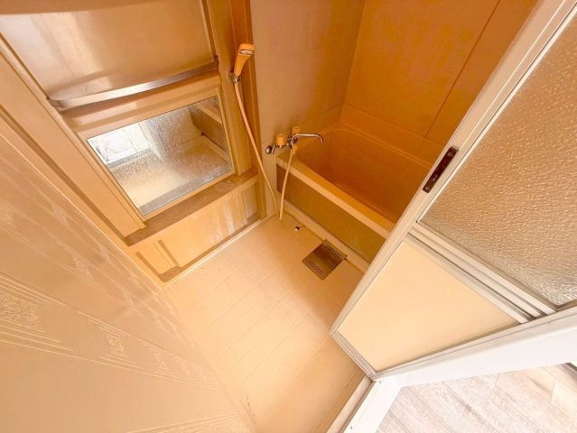 バス・シャワールーム　ゆったりと入るなら、お風呂とトイレとは別々が嬉しいですよね。