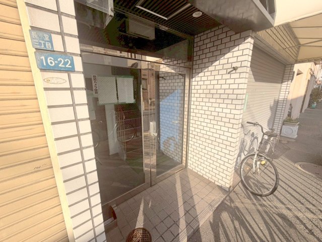 エントランス　綺麗なエントランスです。