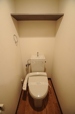 トイレ　温水洗浄便座