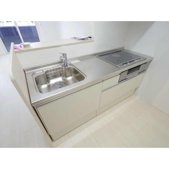 キッチン　ＩＨクッキングヒーター付き