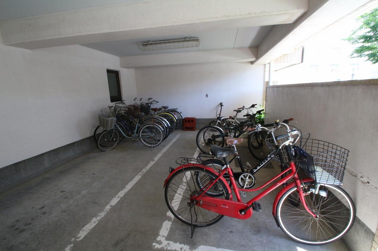 その他　室内駐輪場