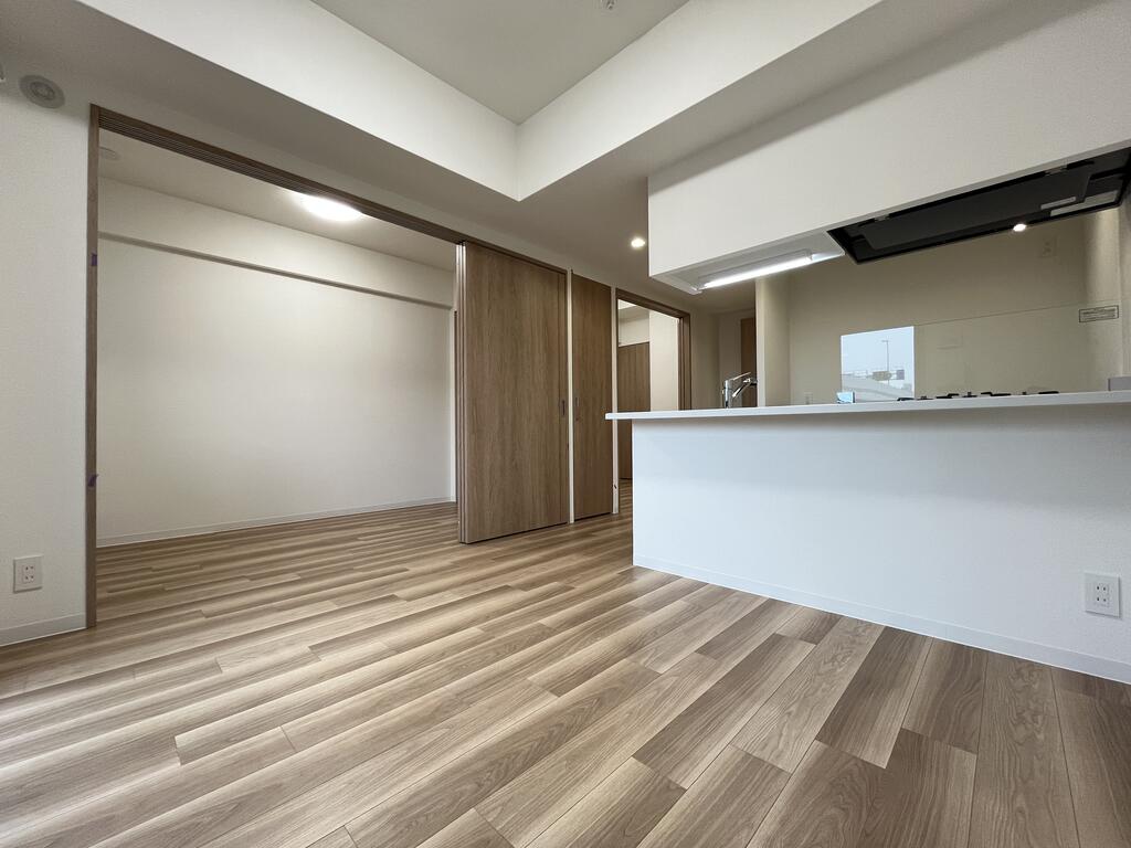 居室・リビング　※同建造物、別階、同タイプ