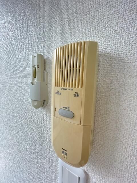 セキュリティ　来客時に便利なインターホン付です☆