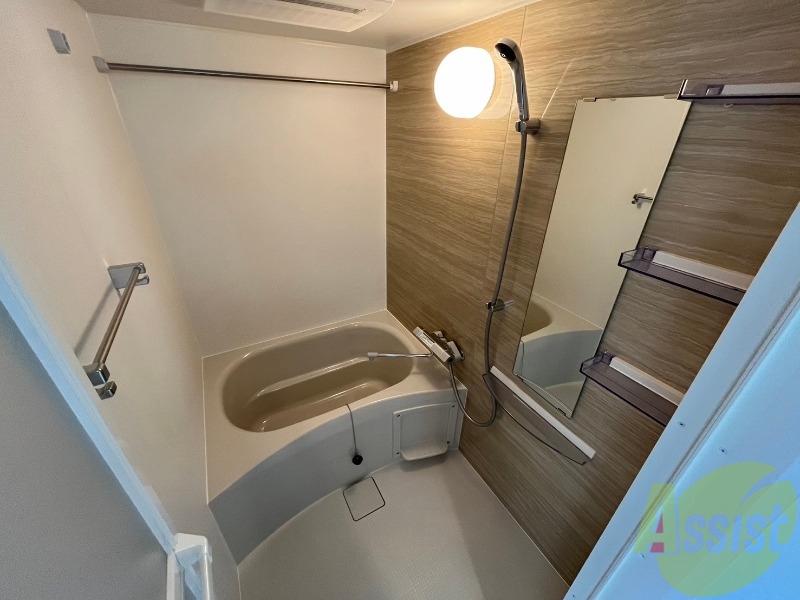 バス・シャワールーム　お風呂になります。一日の疲れを癒してくださいね。