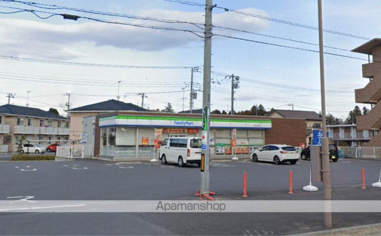 コンビニ　ファミリーマート（コンビニ）まで4641m