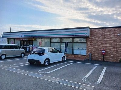 コンビニ　セブンイレブン　富士市津田町店（コンビニ）まで90m