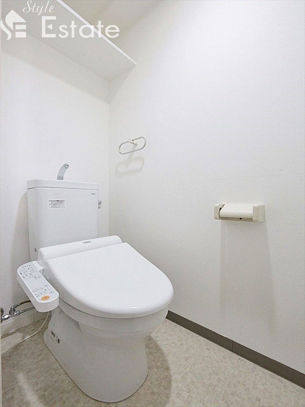 トイレ　温水洗浄便座