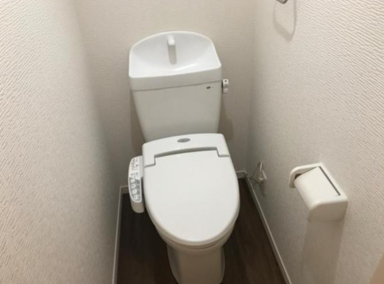 トイレ　人気のバストイレ別でウォシュレット付