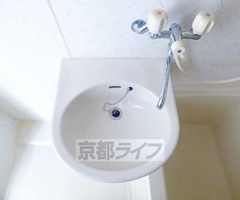 洗面設備　洗面台です。