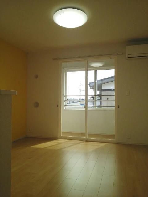 居室・リビング　すべて参考写真です。