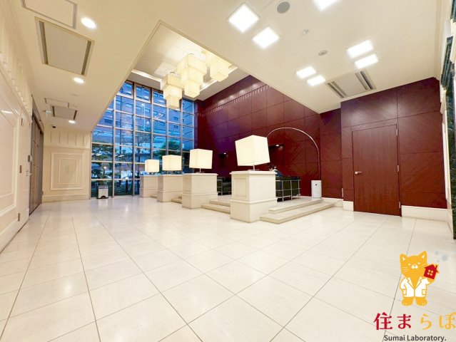 ロビー　「暮らしの設計図は、ここから始まります。」