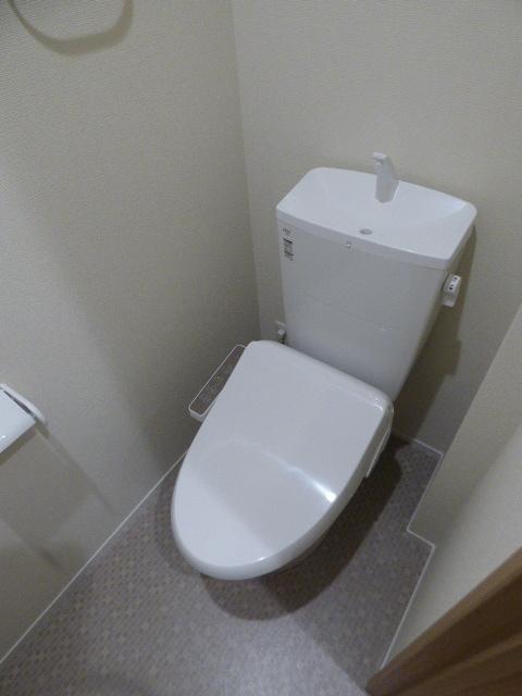 トイレ　コンパクトで使いやすいトイレです