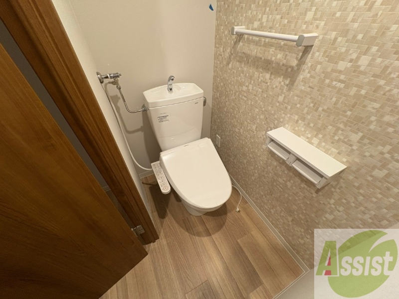 トイレ　シャワートイレになっているので快適です！