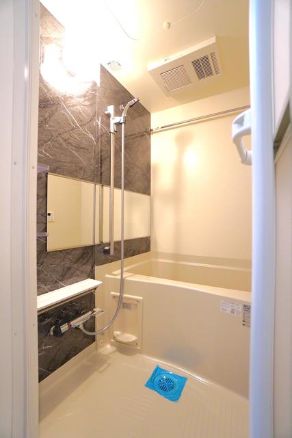 バス・シャワールーム　※写真は同タイプ住戸です。