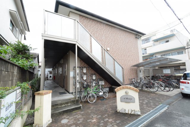 建物外観　モニタ付きインターホンで安心です♪