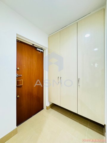 玄関　同マンション別部屋　参考写真