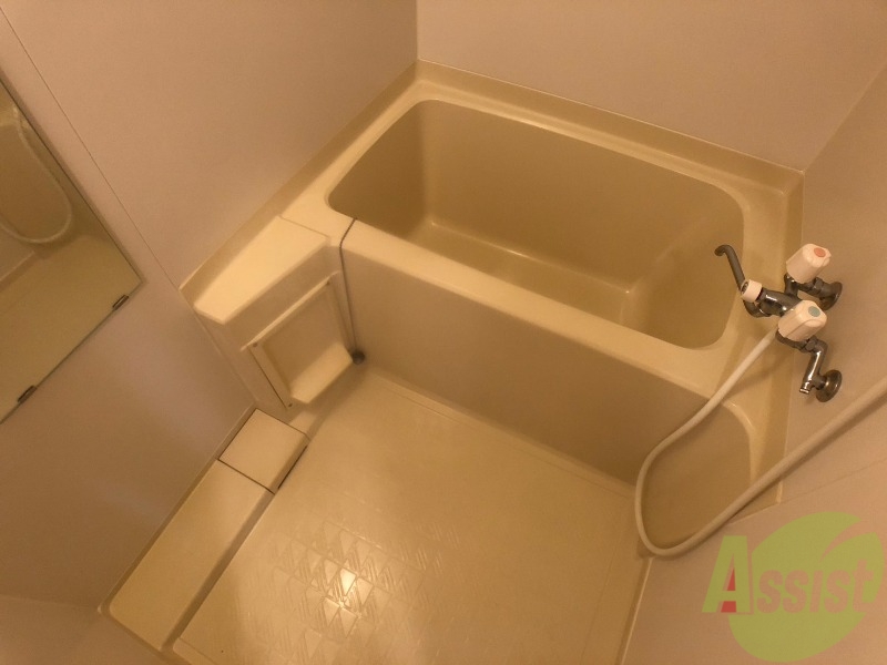 バス・シャワールーム　お風呂です。ゆっくりお風呂につかるのも体に良いですね～