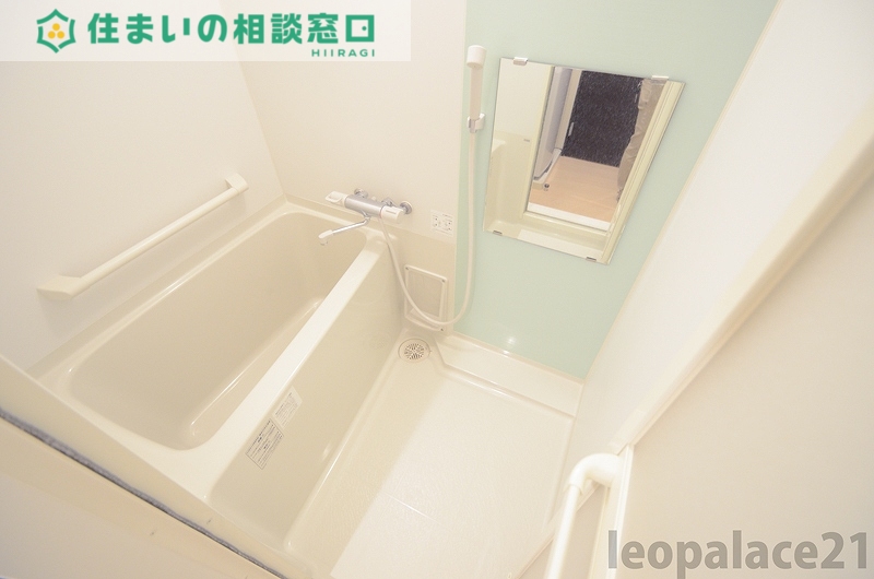 バス・シャワールーム　同タイプ物件の写真です。