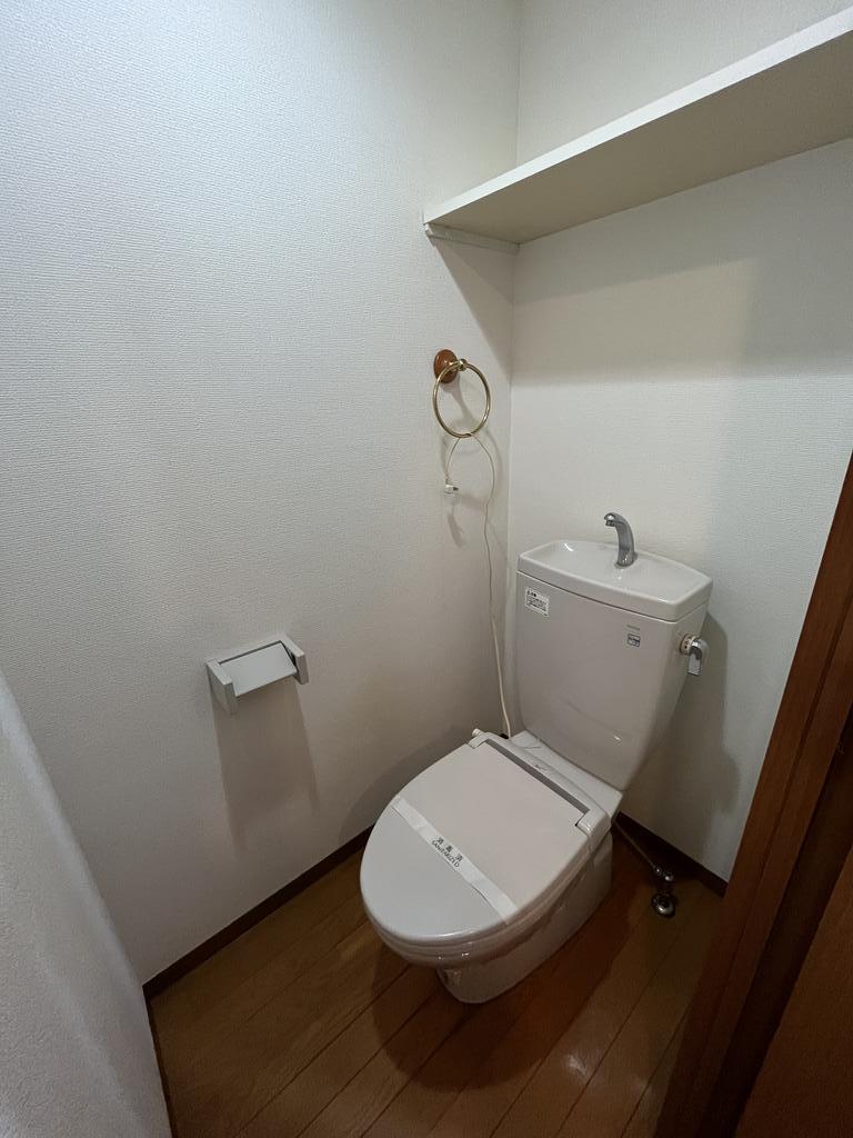 トイレ　※入居中につきイメージです
