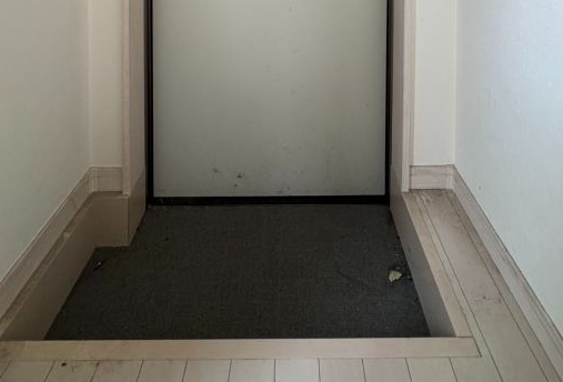 玄関　※同物件参考写真