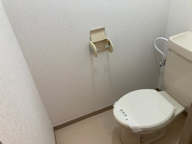 トイレ　現状優先となります